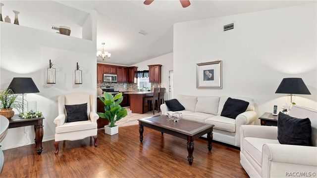 1140 S Softwind Loop, Lecanto, FL 34461
