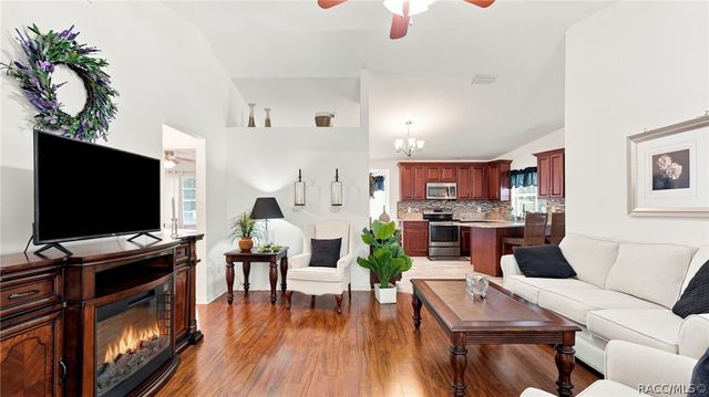 1140 S Softwind Loop, Lecanto, FL 34461