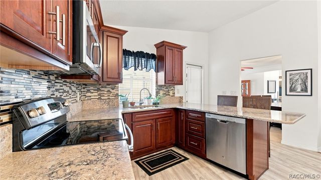 1140 S Softwind Loop, Lecanto, FL 34461