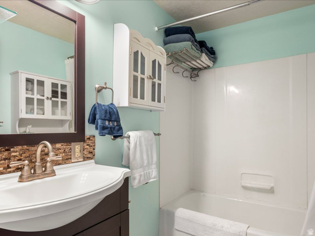 Image 29 of property listing at 371 LEWIS LOOP #29, Fish Haven, ID 83287