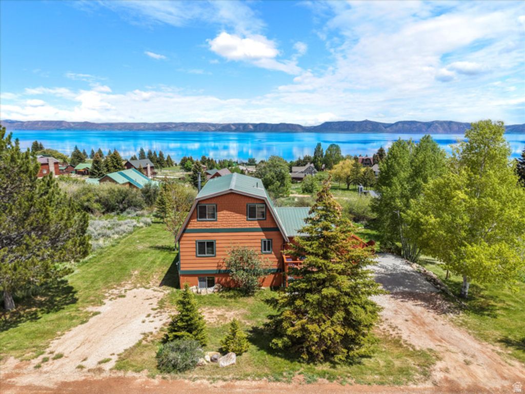 Image 9 of property listing at 371 LEWIS LOOP #29, Fish Haven, ID 83287