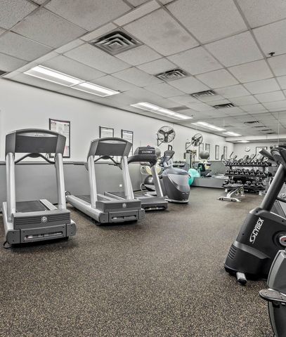 130 S Canal Street 208, Chicago, IL 60606