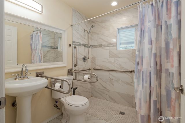 710 ROE Street, Steilacoom, WA 98388