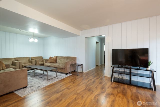 710 ROE Street, Steilacoom, WA 98388