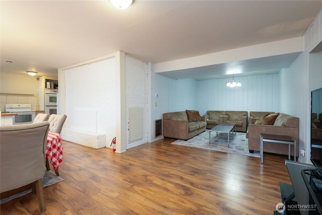 710 ROE Street, Steilacoom, WA 98388