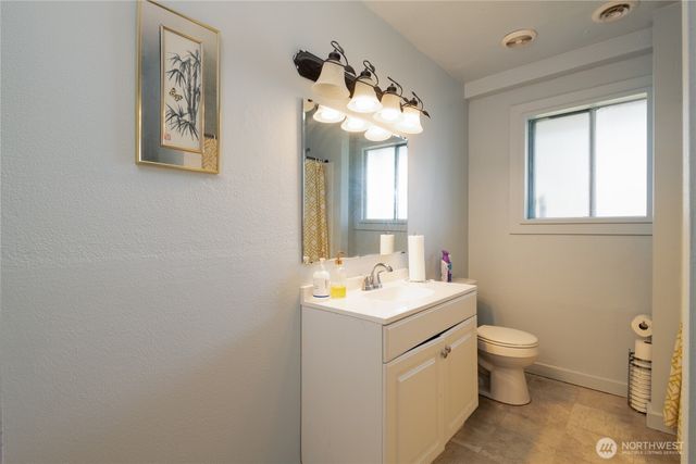 710 ROE Street, Steilacoom, WA 98388