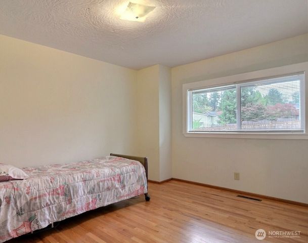 710 ROE Street, Steilacoom, WA 98388