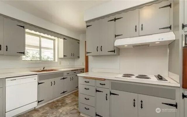 710 ROE Street, Steilacoom, WA 98388