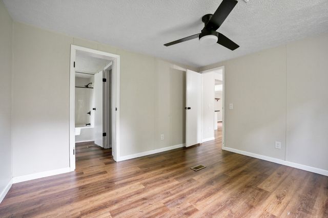 563 Sunset Point Rd, Mcminnville, TN 37110