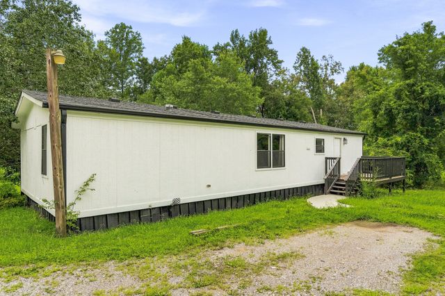 563 Sunset Point Rd, Mcminnville, TN 37110