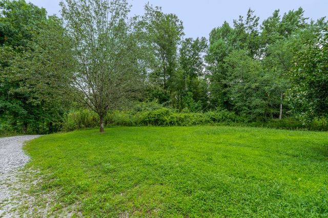 563 Sunset Point Rd, Mcminnville, TN 37110