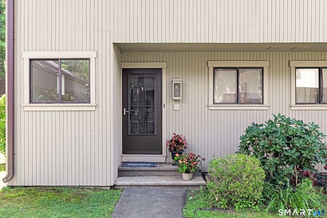 47 Woods Way 47, Woodbury, CT 06798