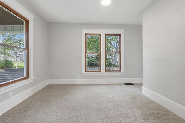 2031 Eastern Avenue, Davenport, IA 50803