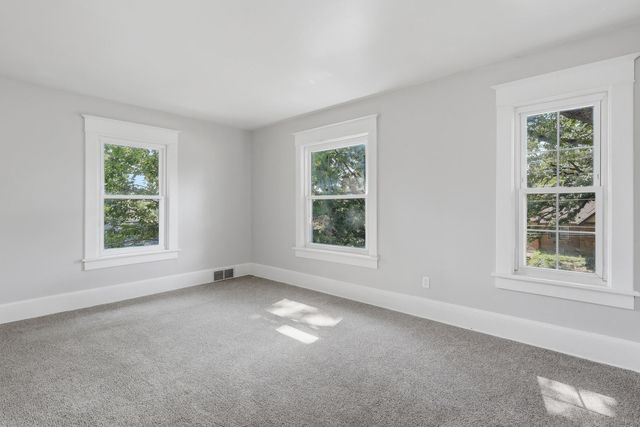 2031 Eastern Avenue, Davenport, IA 50803