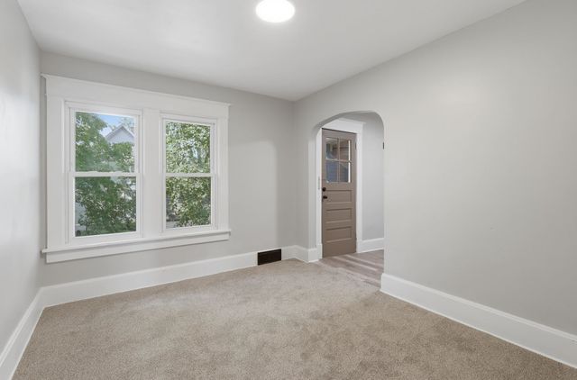 2031 Eastern Avenue, Davenport, IA 50803