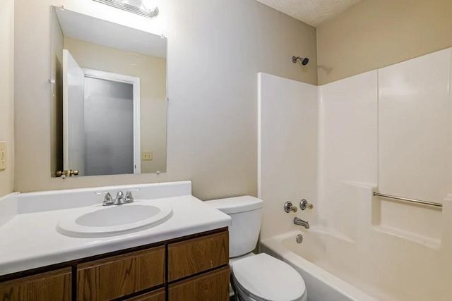 5255 Sugar Crest Drive, Buford, GA 30518