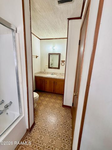 9217 Harold Landry Road, New Iberia, LA 70563