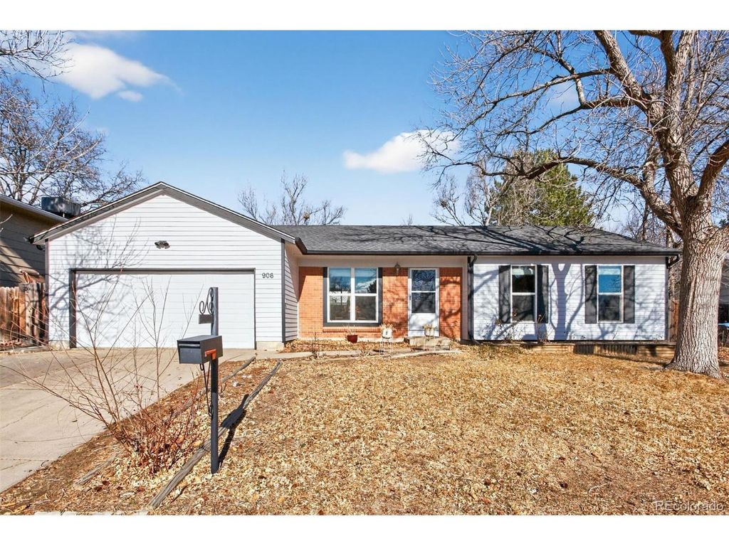 906 Harrison Dr, Lafayette, CO 80026