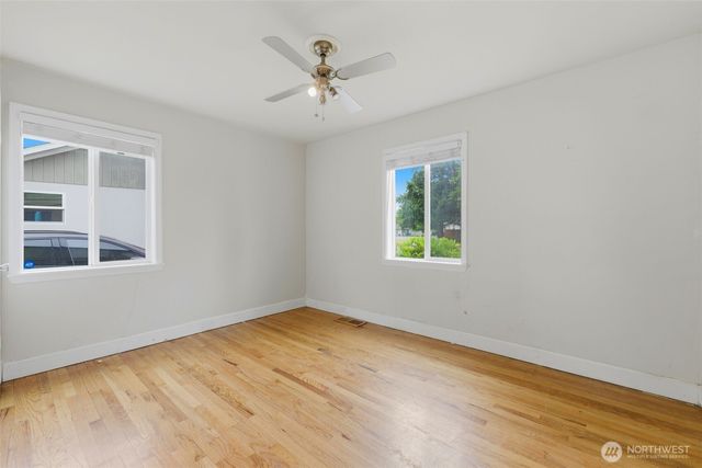 16 Oak Park Drive SW, Lakewood, WA 98499