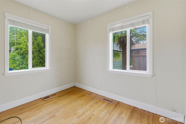 16 Oak Park Drive SW, Lakewood, WA 98499