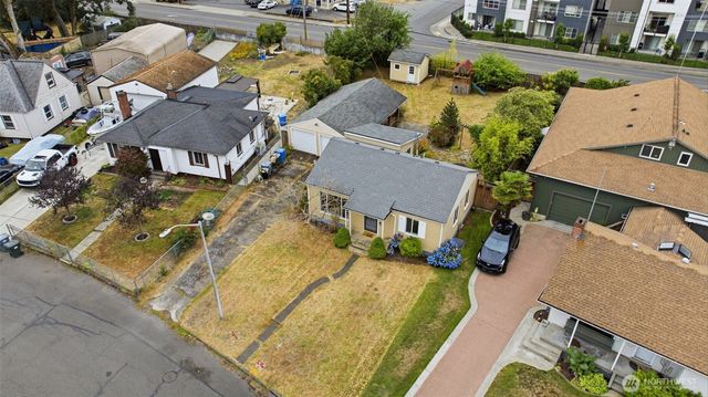 16 Oak Park Drive SW, Lakewood, WA 98499
