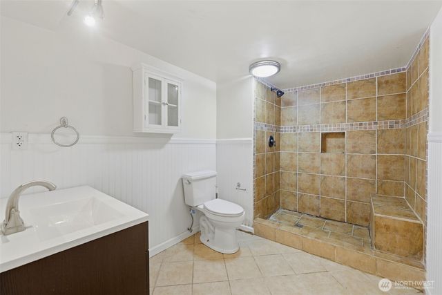16 Oak Park Drive SW, Lakewood, WA 98499