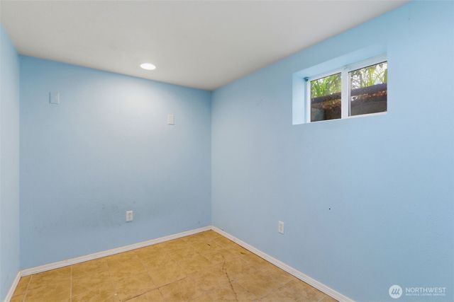 16 Oak Park Drive SW, Lakewood, WA 98499