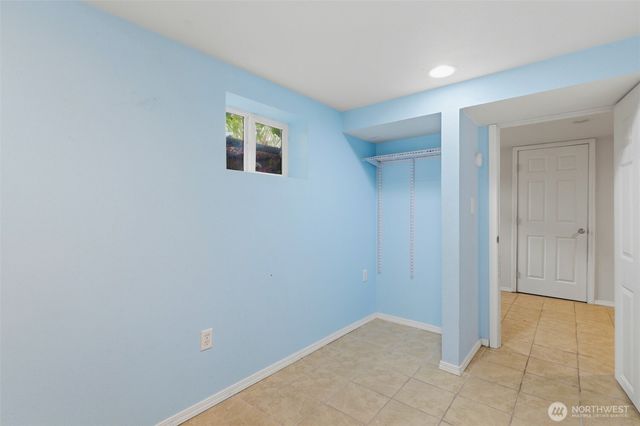 16 Oak Park Drive SW, Lakewood, WA 98499