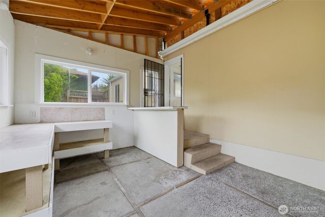 16 Oak Park Drive SW, Lakewood, WA 98499