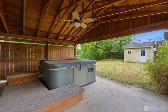 16 Oak Park Drive SW, Lakewood, WA 98499