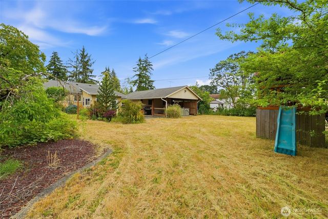 16 Oak Park Drive SW, Lakewood, WA 98499