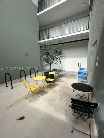 3422 NW 5th Ave 404, Miami, FL 33127