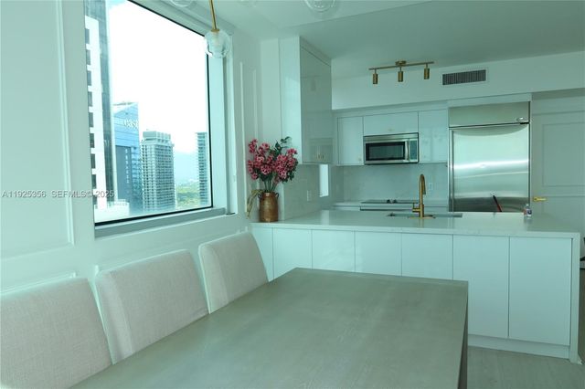 500 Brickell Ave 3902, Miami, FL 33131