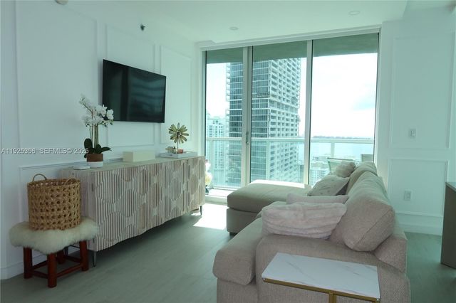 500 Brickell Ave 3902, Miami, FL 33131