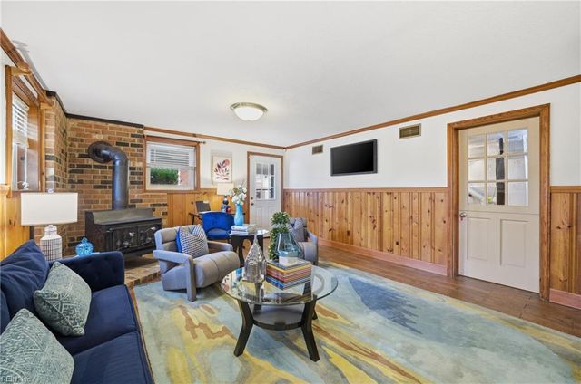 1643 Banning RD, Norfolk, VA 23518