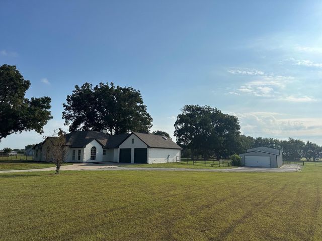 9986 Copeland Place, Pilot Point, TX 76258