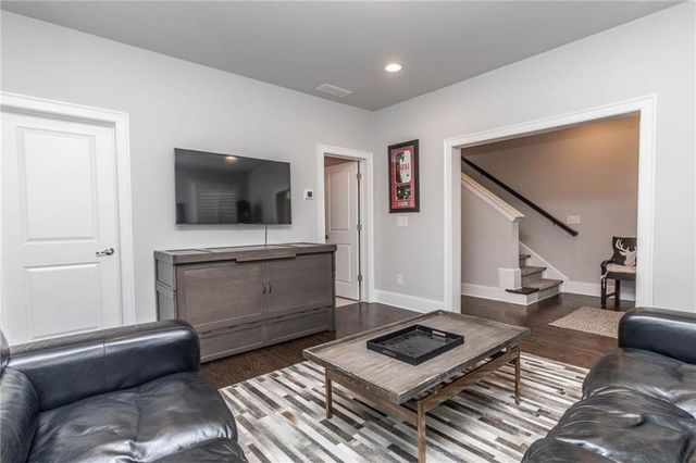 130 Clover Court, Roswell, GA 30075