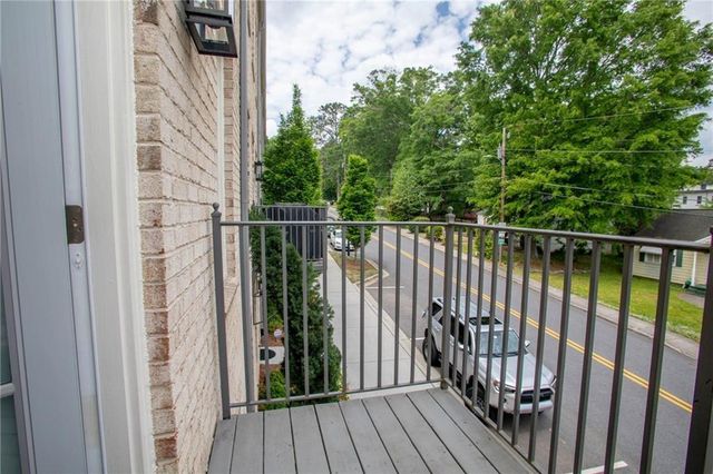 130 Clover Court, Roswell, GA 30075