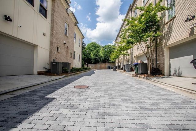 130 Clover Court, Roswell, GA 30075
