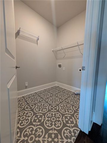 130 Clover Court, Roswell, GA 30075