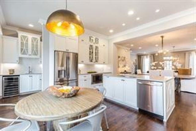 130 Clover Court, Roswell, GA 30075