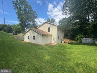 8217 MAPLEWOOD DR, Manassas, VA 20111