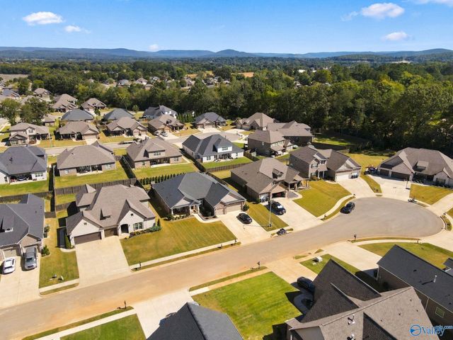 209 Somerdale Lane, Huntsville, AL 35811