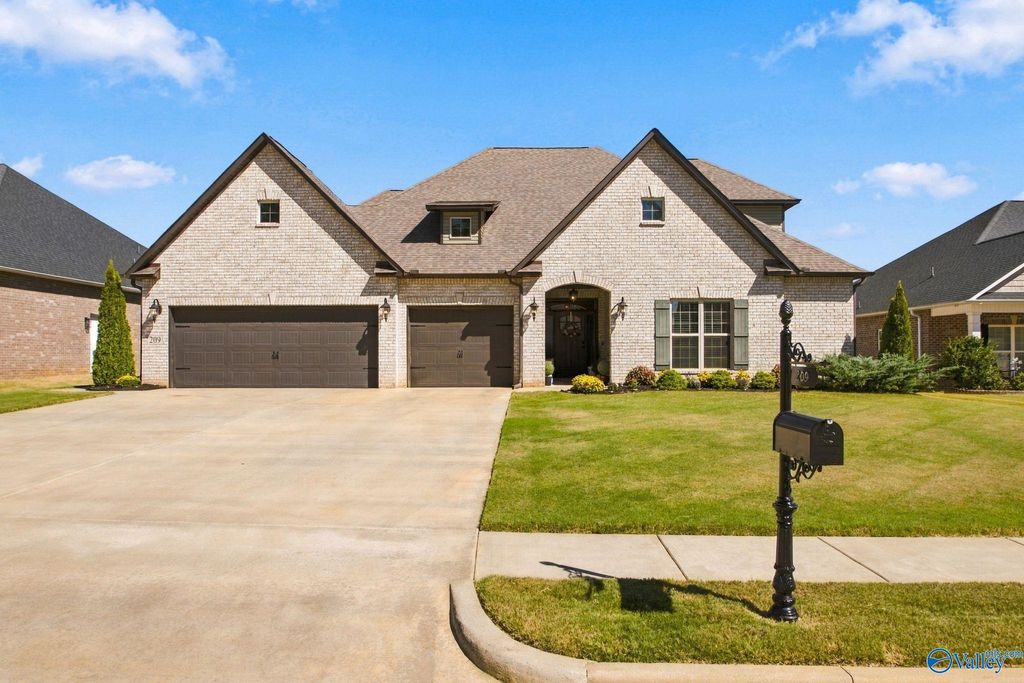 209 Somerdale Lane, Huntsville, AL 35811