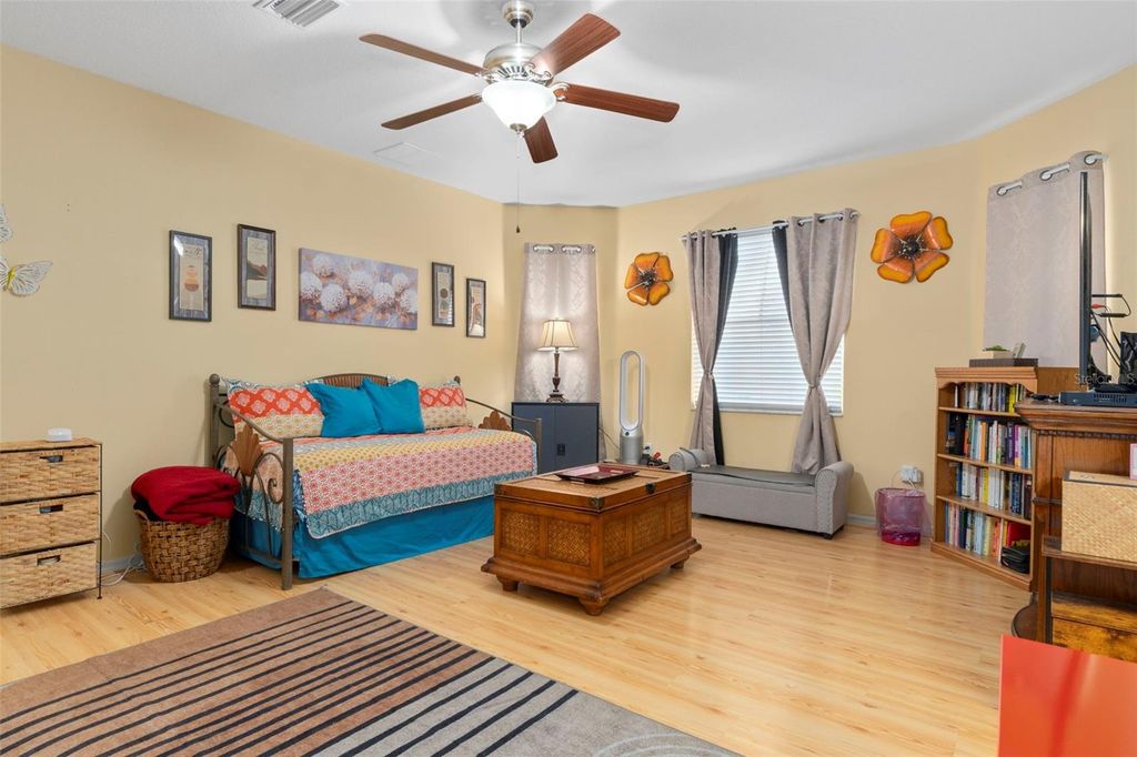 Image 17 of property listing at 8398 INDIAN LAUREL LANE, Brooksville, FL 34613