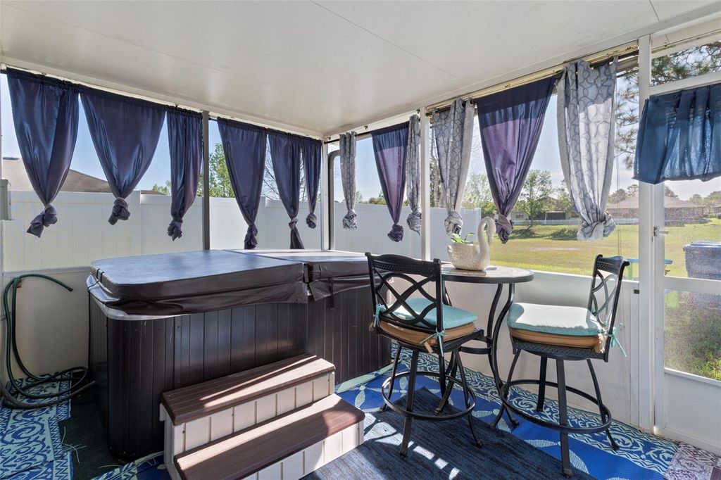 Image 3 of property listing at 8398 INDIAN LAUREL LANE, Brooksville, FL 34613