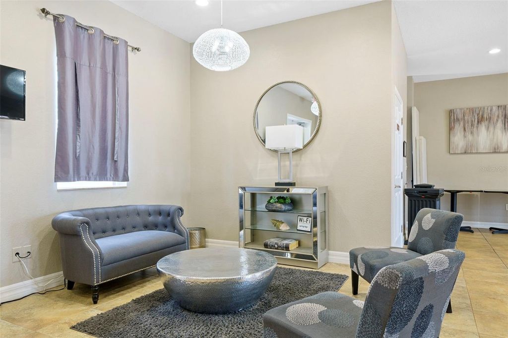 Image 33 of property listing at 8398 INDIAN LAUREL LANE, Brooksville, FL 34613