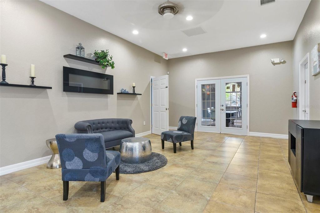 Image 35 of property listing at 8398 INDIAN LAUREL LANE, Brooksville, FL 34613