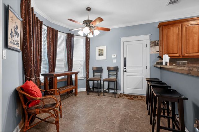 2636 Couch Street, Houston, TX 77008