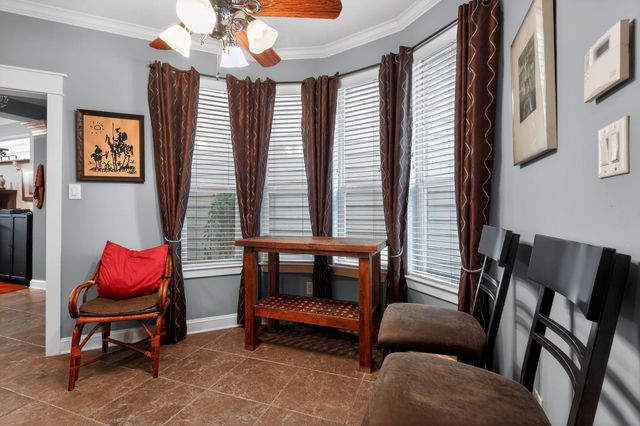 2636 Couch Street, Houston, TX 77008